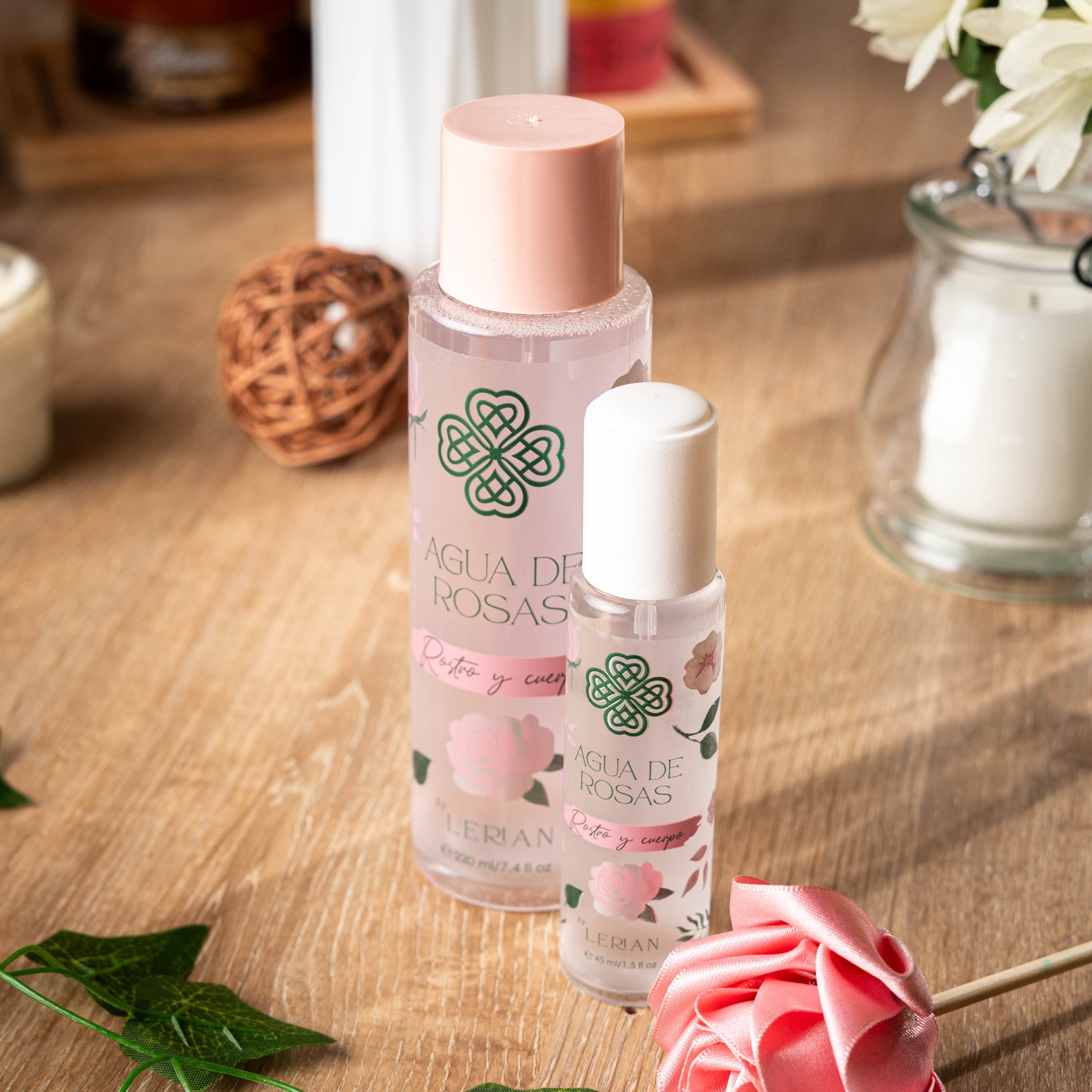 Comba de la Belleza: Mantequilla + exfoliante + agua de rosas