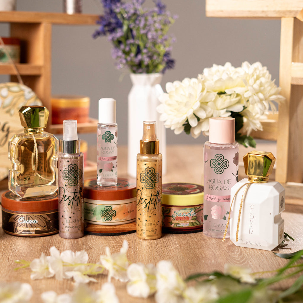 Comba de la Belleza: Mantequilla + exfoliante + agua de rosas